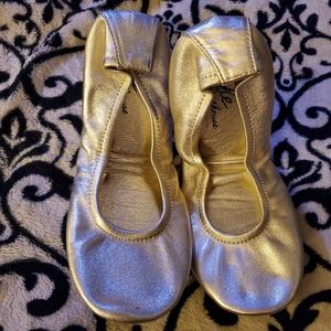 The Storehouse Flats Gold Metallic Size 6 Women's Slipper Shoes